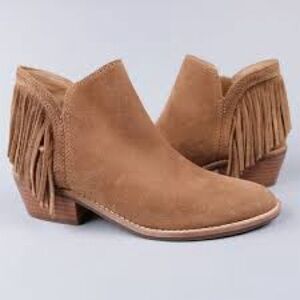 Lucky Brand Freedah Suede Fringe Ankle Boots